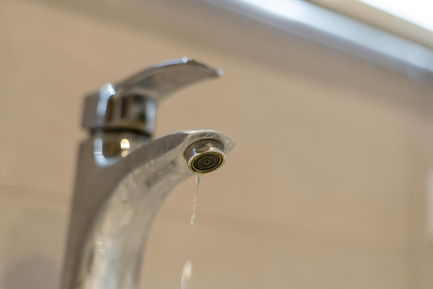 How to Clean Clogged Bathroom Sink