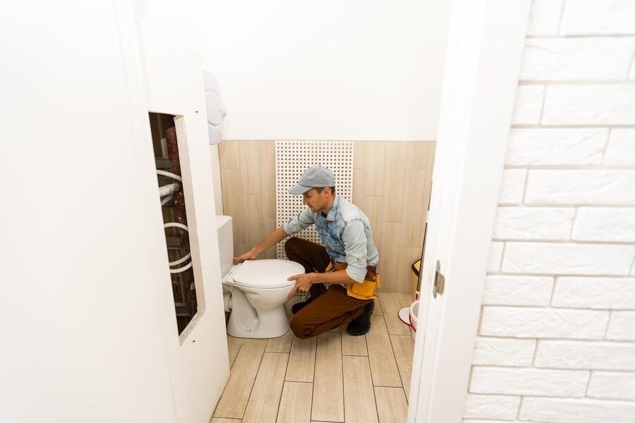 Toilet Valve Leaking: Tips for Fixing It